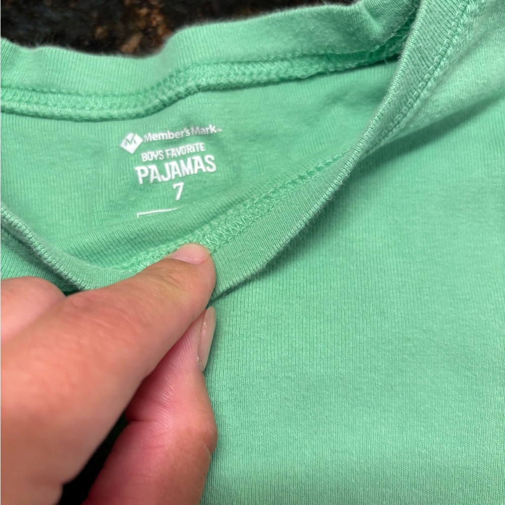 Green Dinosaur T-Shirt and Striped Shorts Set Pajama Boys Set size 7 - Picture 3 of 4
